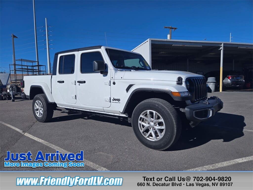 2023 Jeep Gladiator Sport Crew Cab 4WD