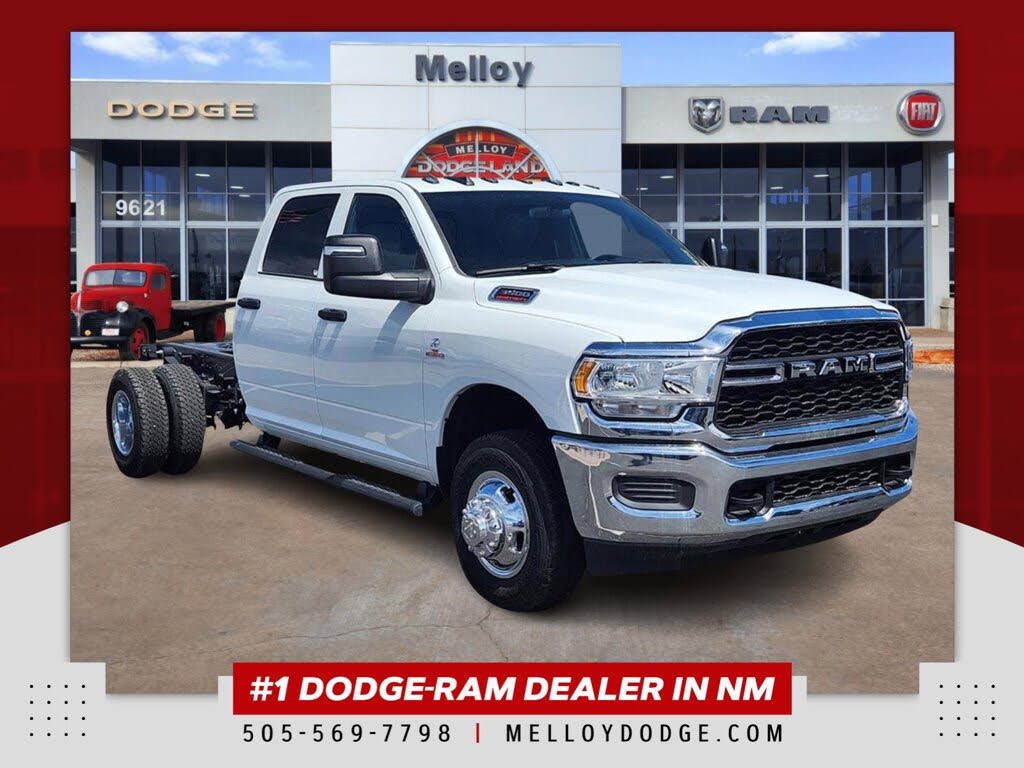 2024 RAM 3500 Chassis Tradesman Crew Cab LB DRW RWD