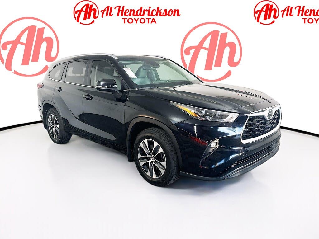 2024 Toyota Highlander XLE FWD