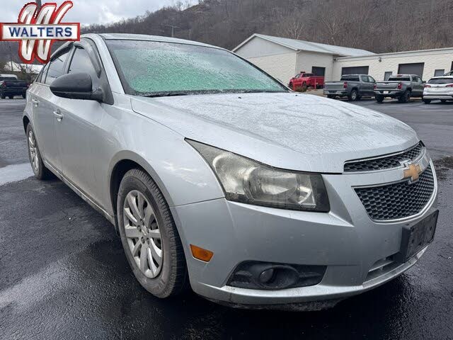 2011 Chevrolet Cruze LS Sedan FWD