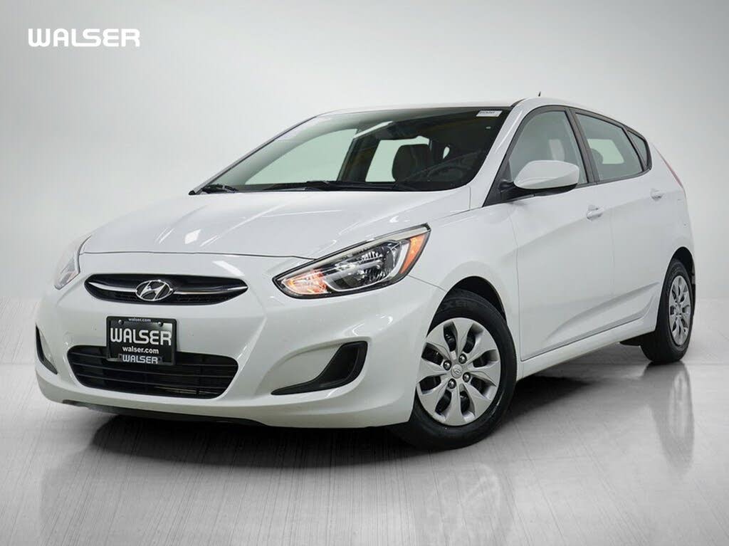 2015 Hyundai Accent GS 4-Door Hatchback FWD