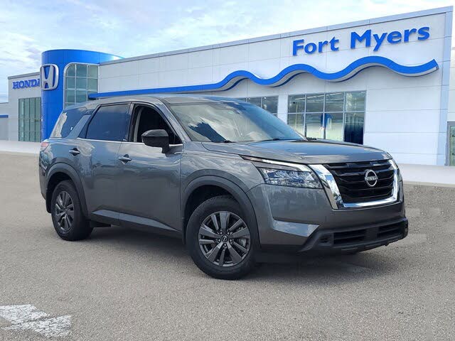 2024 Nissan Pathfinder S FWD