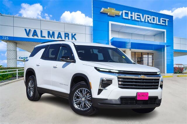 2025 Chevrolet Traverse LT FWD