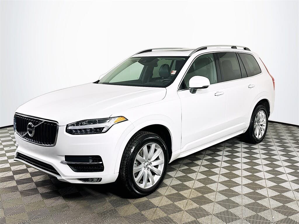2018 Volvo XC90 T6 Momentum AWD