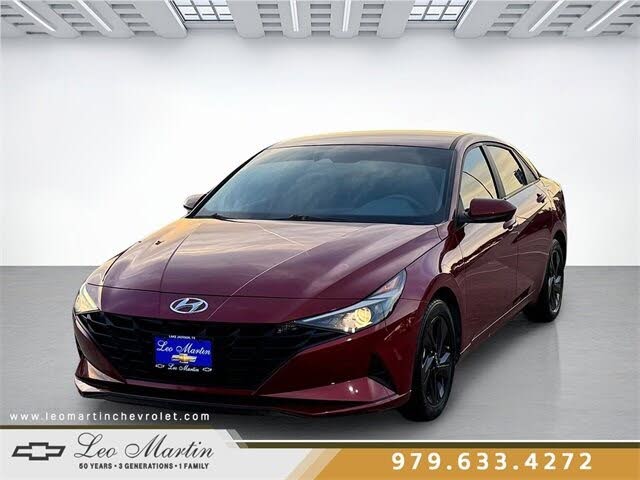 2023 Hyundai Elantra SEL FWD