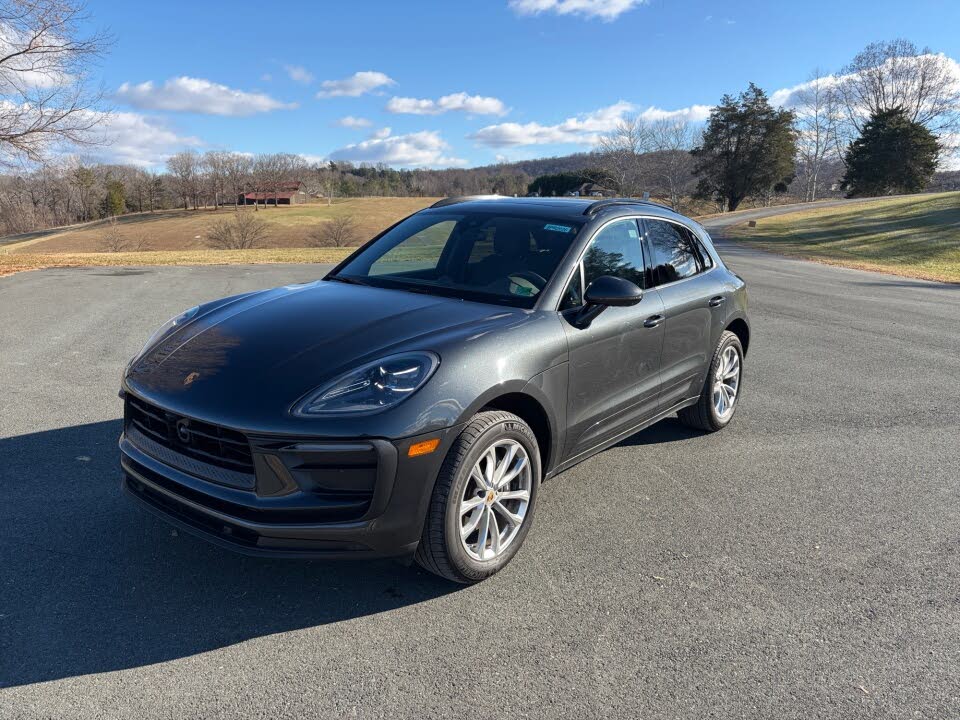 2025 Porsche Macan T AWD