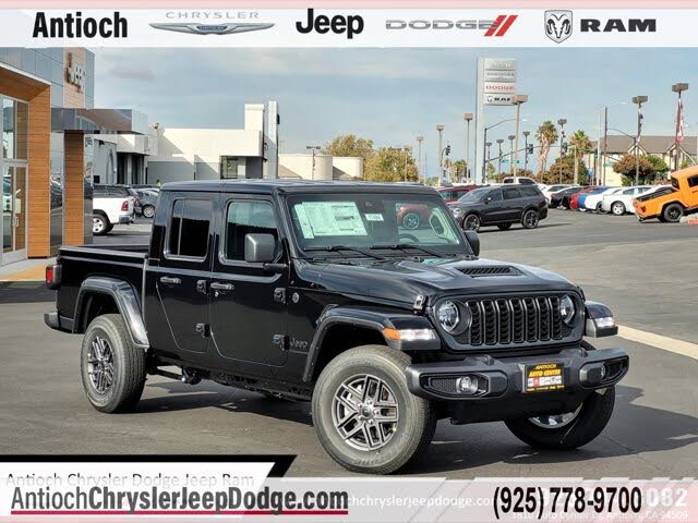 2025 Jeep Gladiator Sport S Crew Cab 4WD
