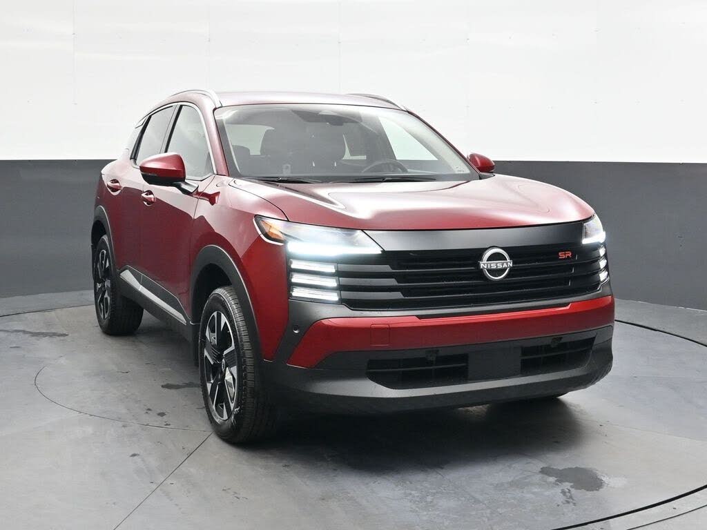 2025 Nissan Kicks SR FWD