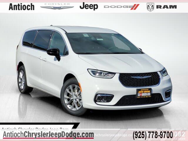 2026 Chrysler Pacifica Select AWD