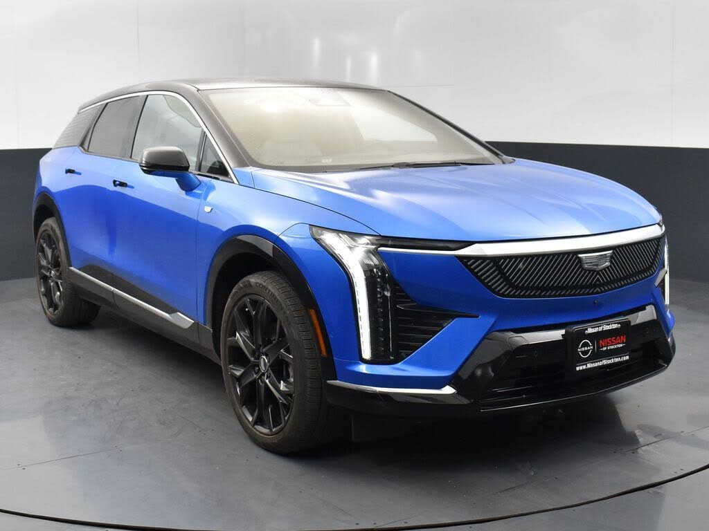 2025 Cadillac OPTIQ Luxury 2 AWD