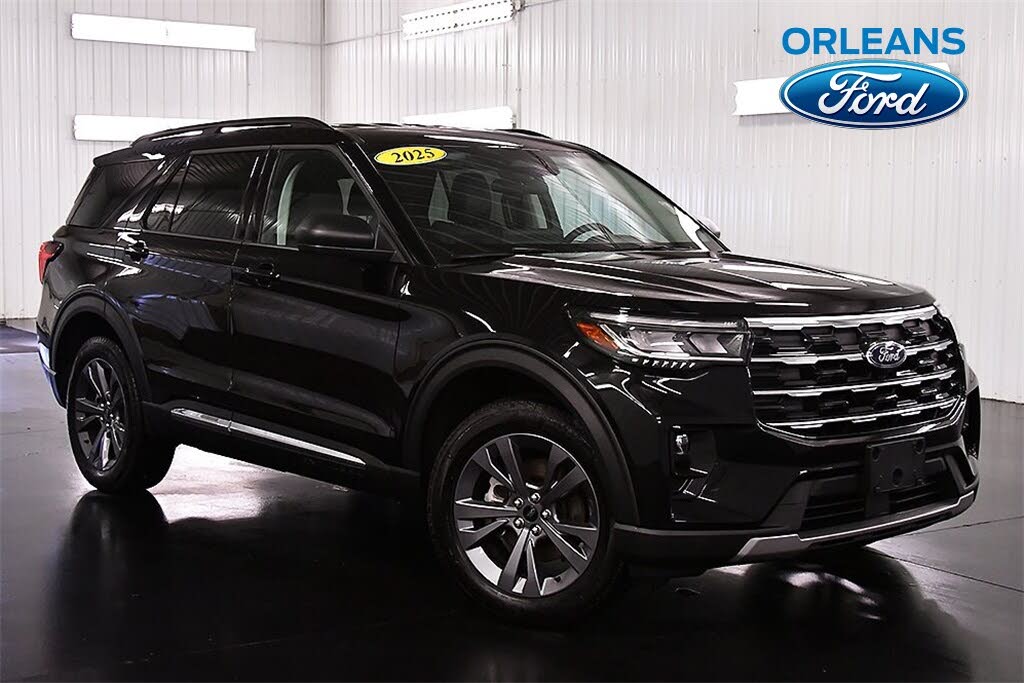 2025 Ford Explorer Active AWD