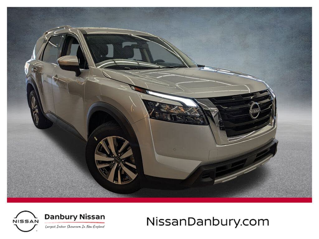 2025 Nissan Pathfinder SL 4WD