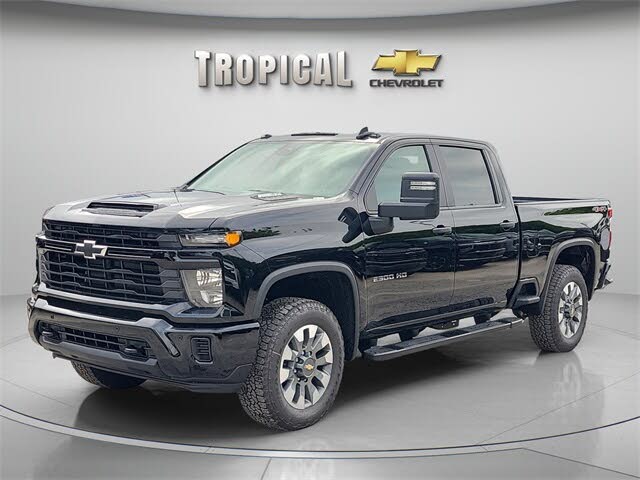 2026 Chevrolet Silverado 2500HD Custom Crew Cab 4WD