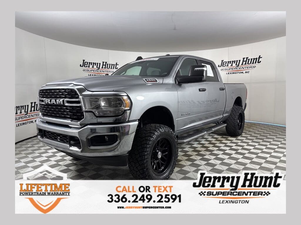 2024 RAM 2500 Big Horn Crew Cab 4WD