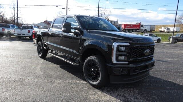 2026 Ford F-350 Super Duty Lariat Crew Cab 4WD