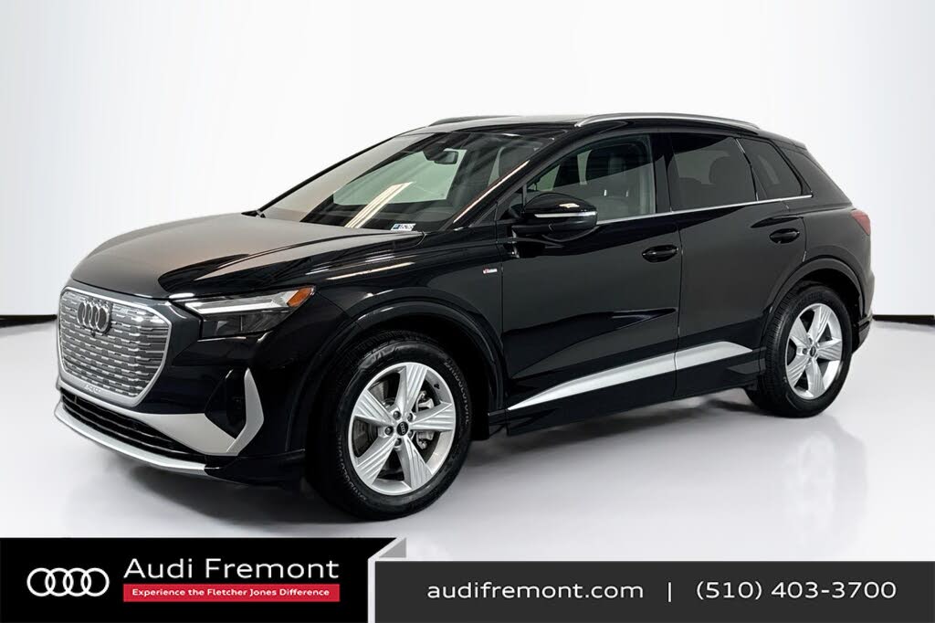 2025 Audi Q4 e-tron quattro Premium 55