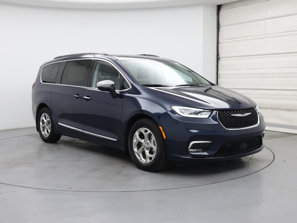 2022 Chrysler Pacifica Limited FWD