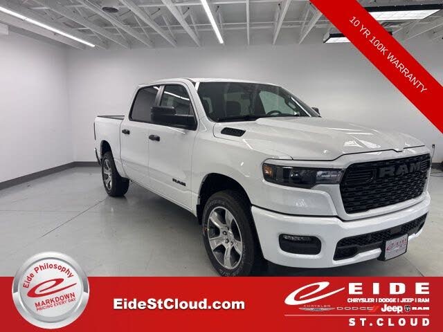 2026 RAM 1500 Express Crew Cab 4WD