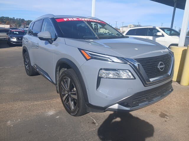 2022 Nissan Rogue Platinum FWD