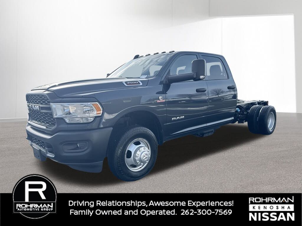 2022 RAM 3500 Chassis Tradesman Crew Cab DRW 4WD