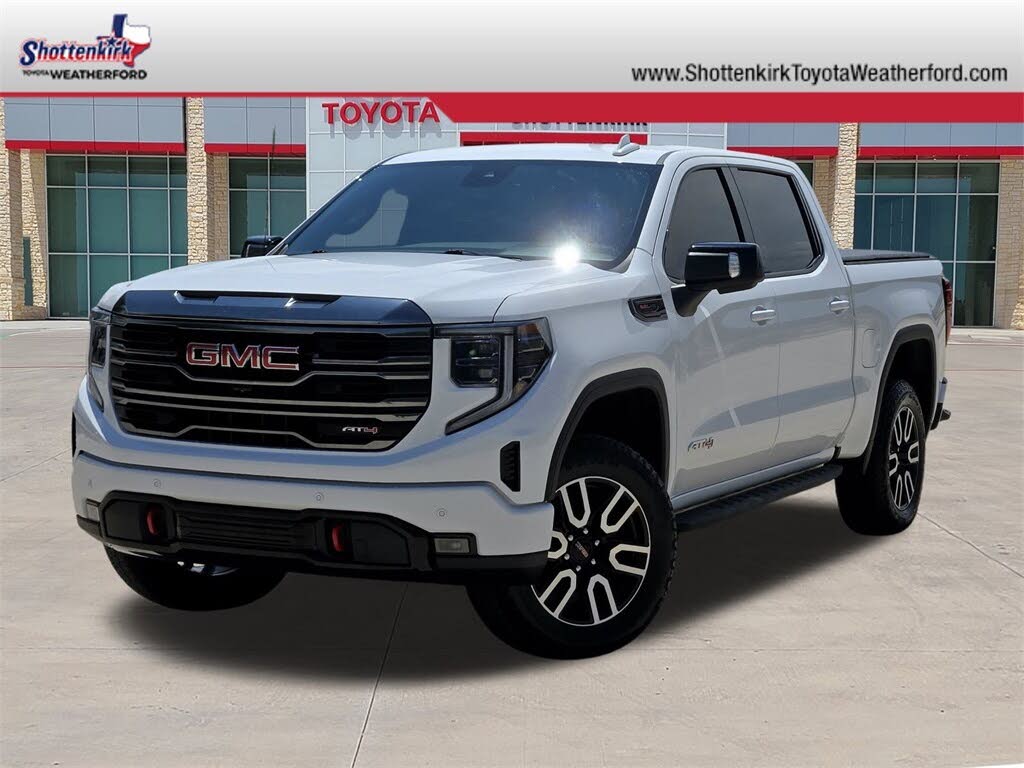 2024 GMC Sierra 1500 AT4 Crew Cab 4WD