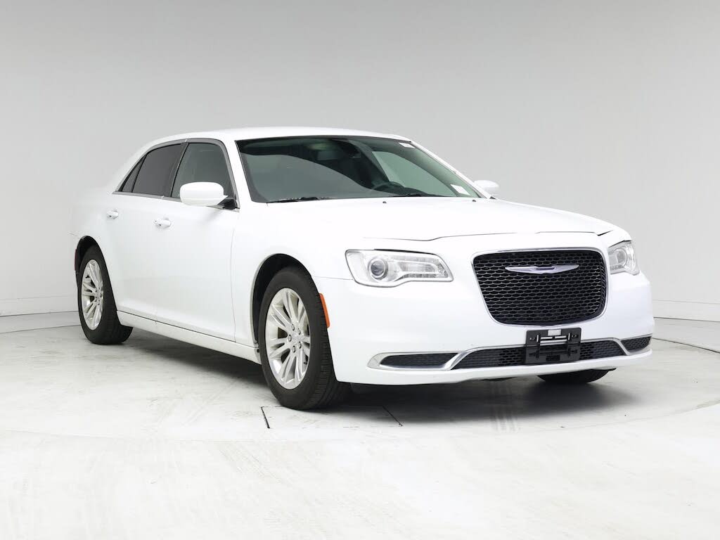2017 Chrysler 300 Limited RWD