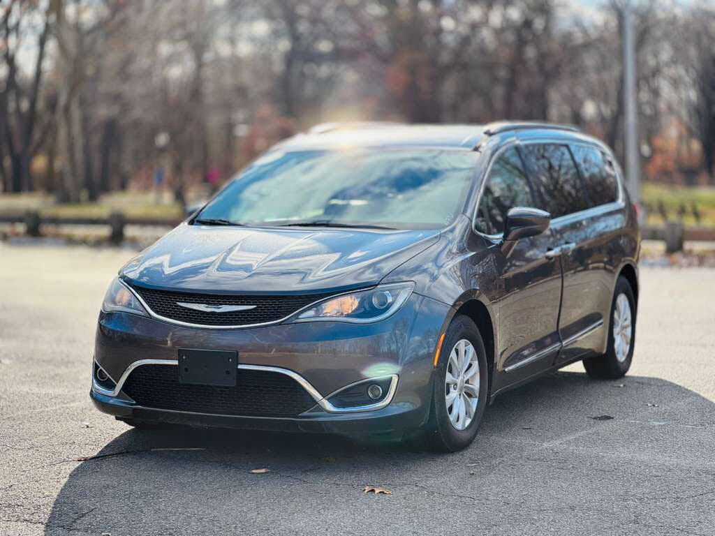 2017 Chrysler Pacifica Touring L FWD