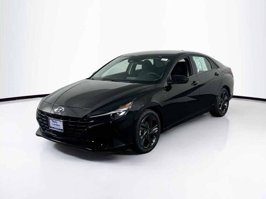 2023 Hyundai Elantra SEL FWD