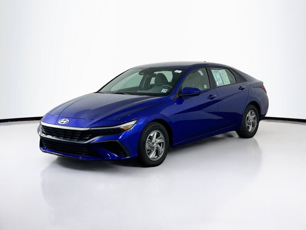 2024 Hyundai Elantra SE FWD