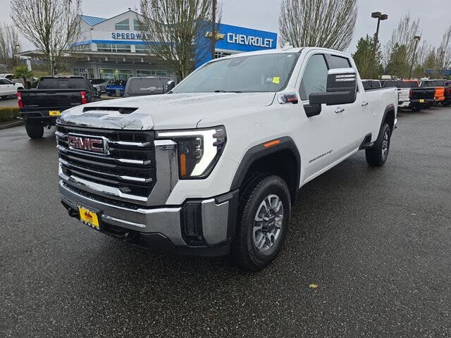 2025 GMC Sierra 3500HD SLT Crew Cab 4WD