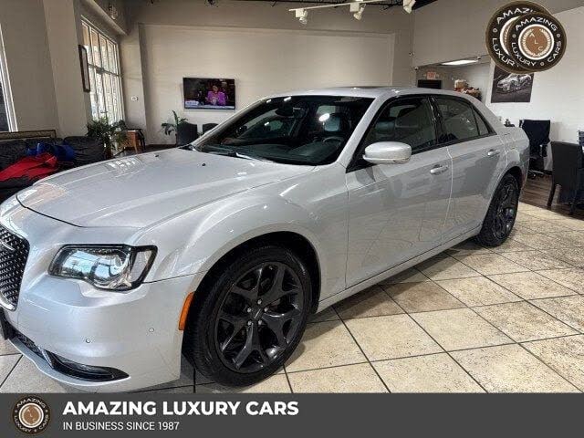 2023 Chrysler 300 S V6 RWD