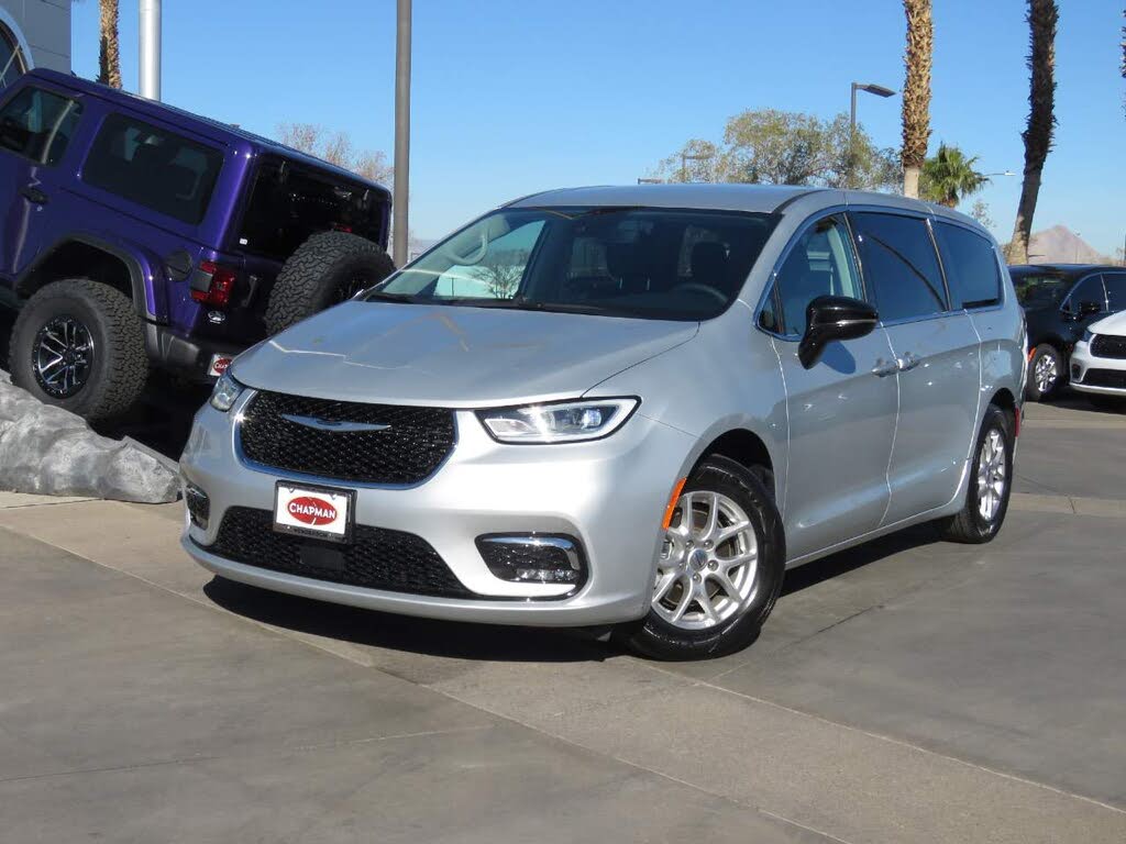 2024 Chrysler Pacifica Touring L FWD