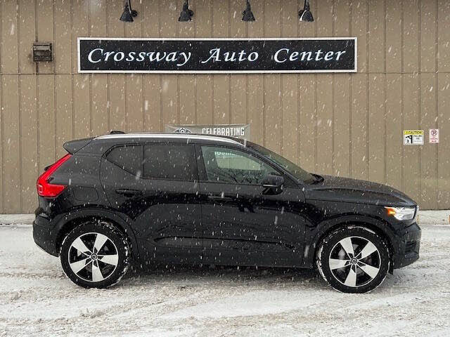 2020 Volvo XC40 T5 Momentum AWD