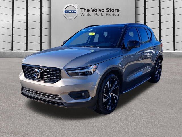 2022 Volvo XC40 T5 R-Design AWD