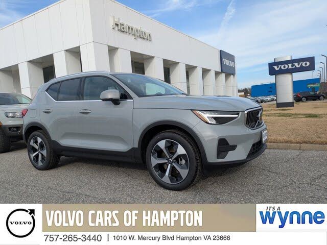 2025 Volvo XC40 B5 Core Bright Theme AWD