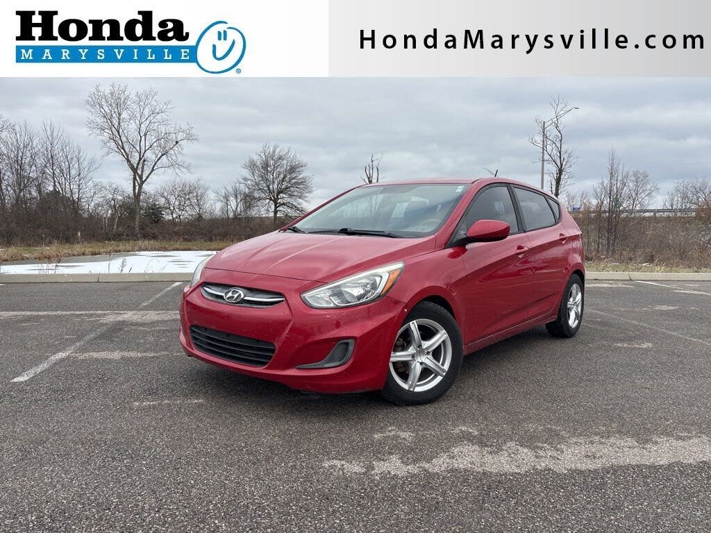 2016 Hyundai Accent SE 4-Door Hatchback FWD