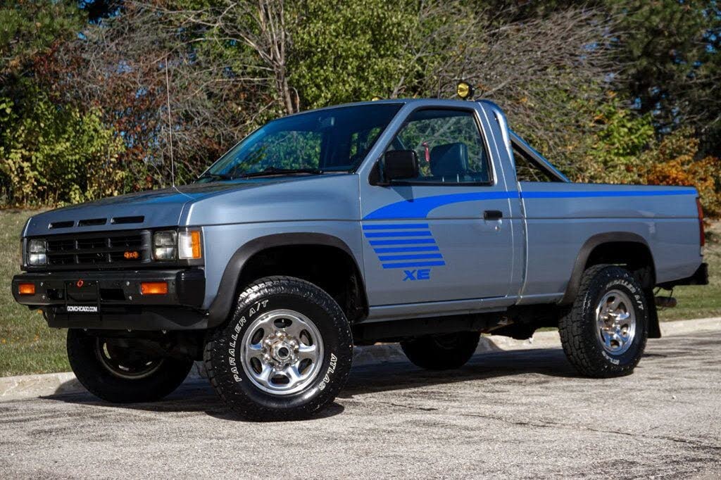 1990 Nissan Truck STD 4WD Standard Cab SB