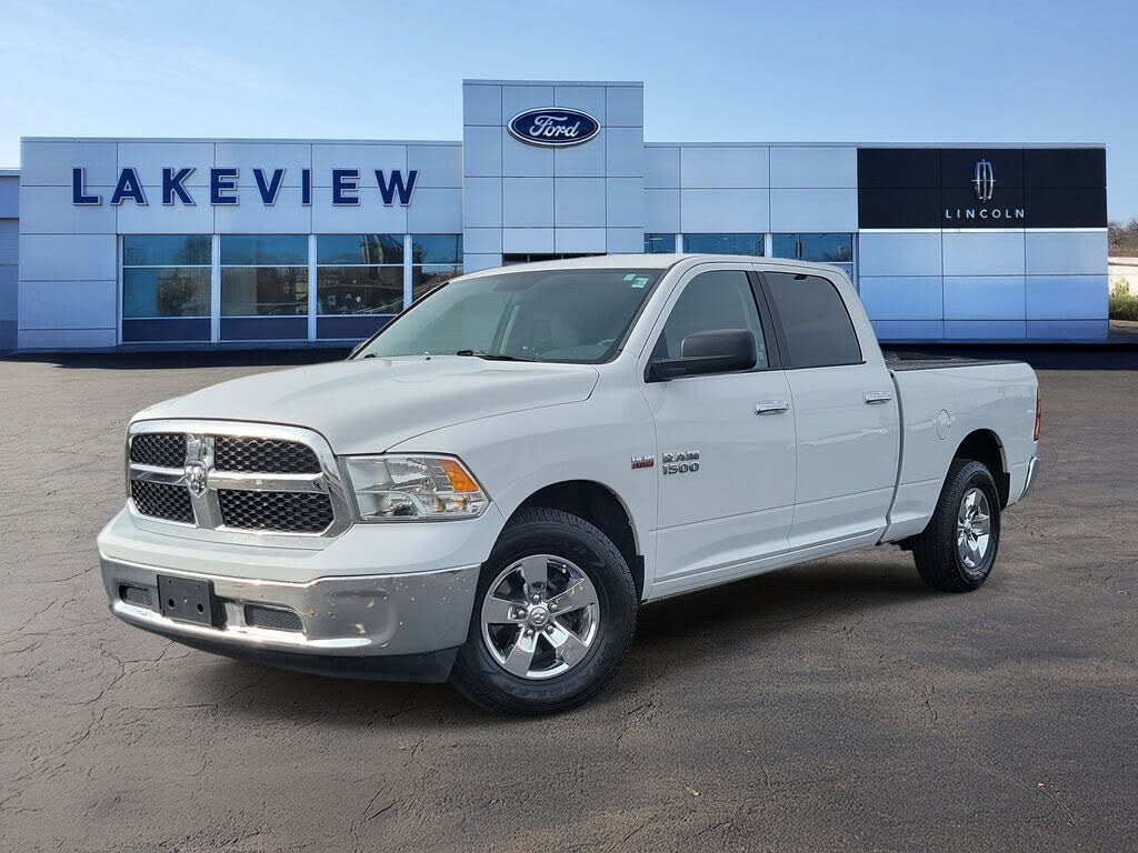 2017 RAM 1500 SLT Crew Cab RWD