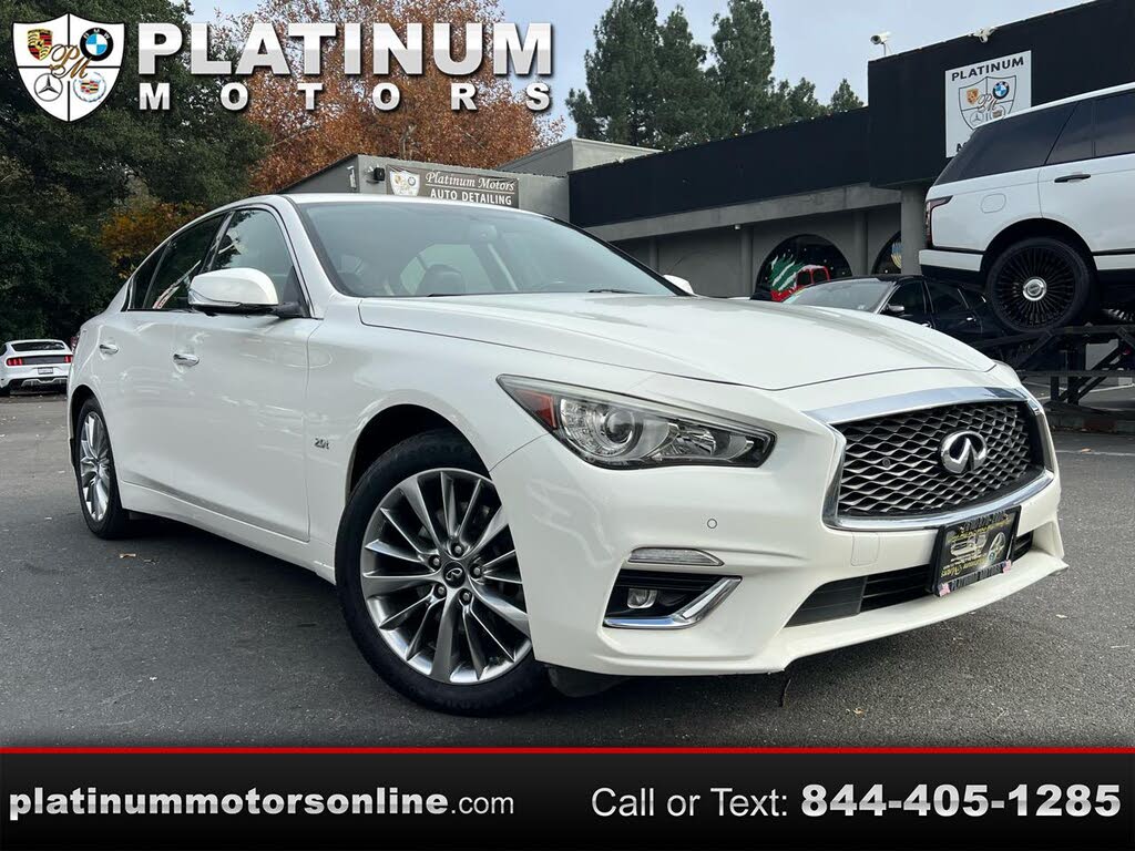 2018 INFINITI Q50 2.0t Luxe RWD