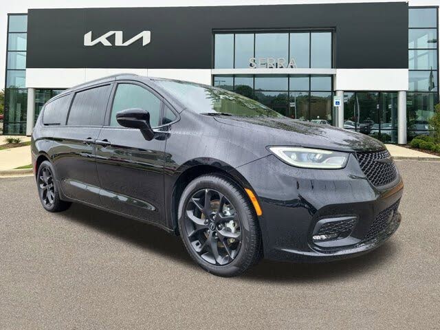2025 Chrysler Pacifica Limited FWD