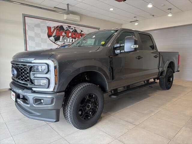 2026 Ford F-350 Super Duty XL Crew Cab 4WD