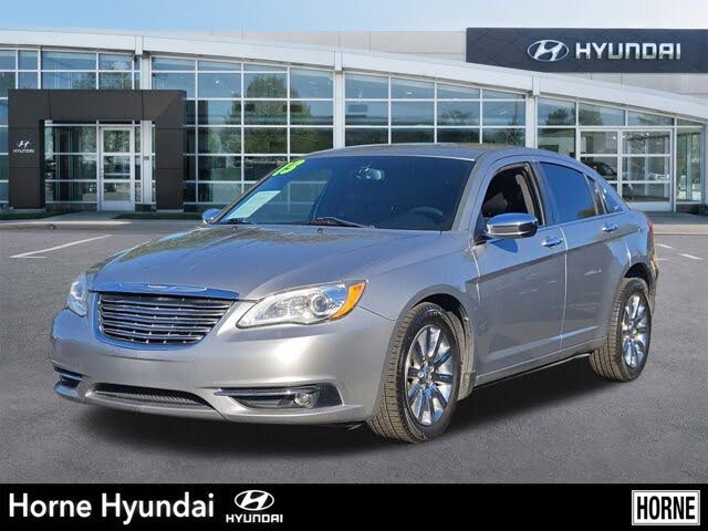 2013 Chrysler 200 Limited Sedan FWD
