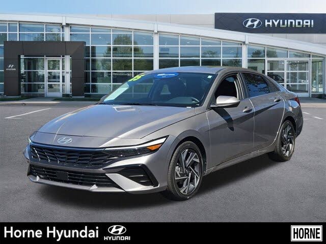 2025 Hyundai Elantra SEL Convenience FWD