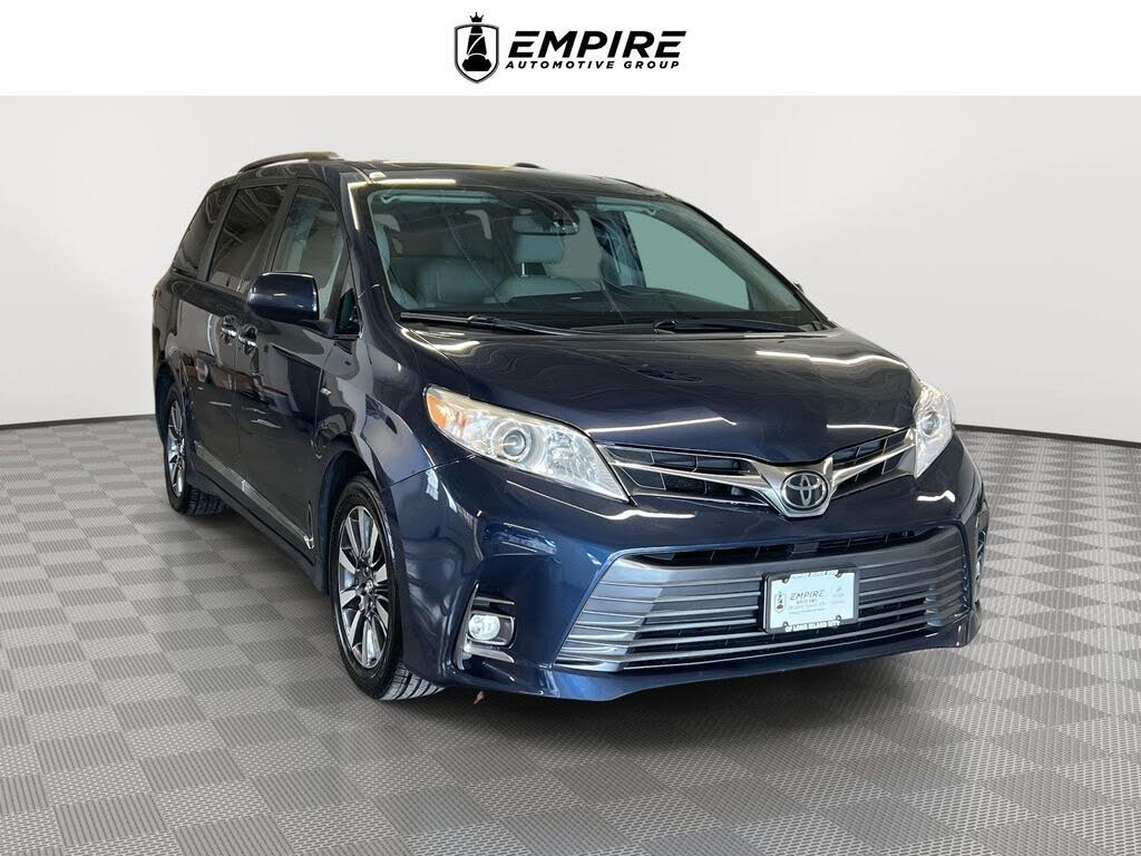 2018 Toyota Sienna XLE 7-Passenger AWD