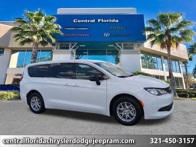 2026 Chrysler Voyager LX FWD