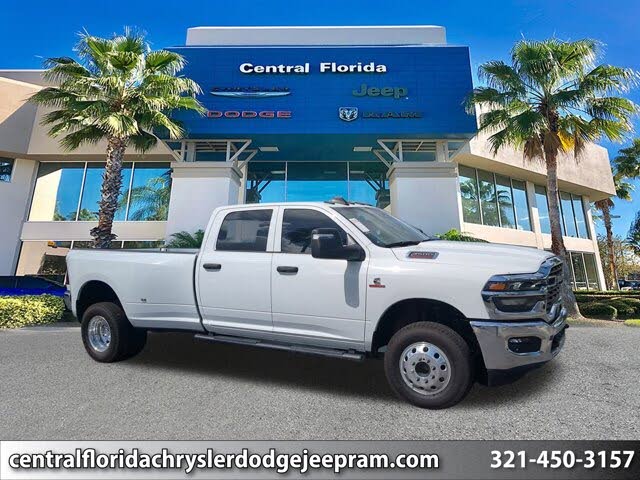 2026 RAM 3500 Tradesman Crew Cab LB DRW 4WD
