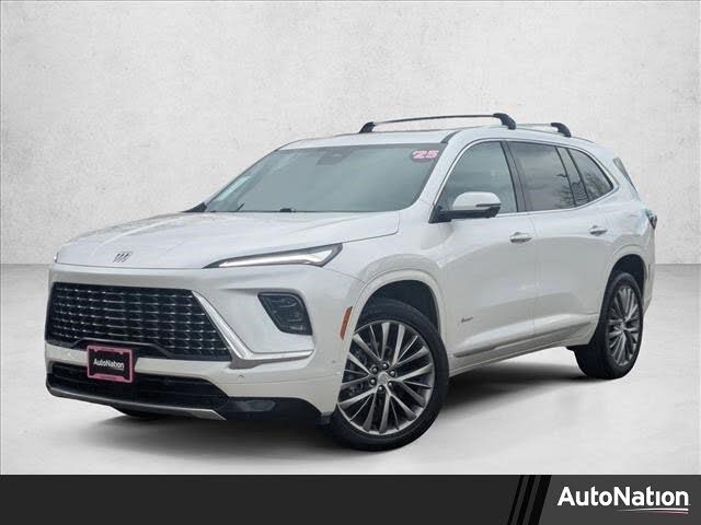 2025 Buick Enclave Avenir AWD