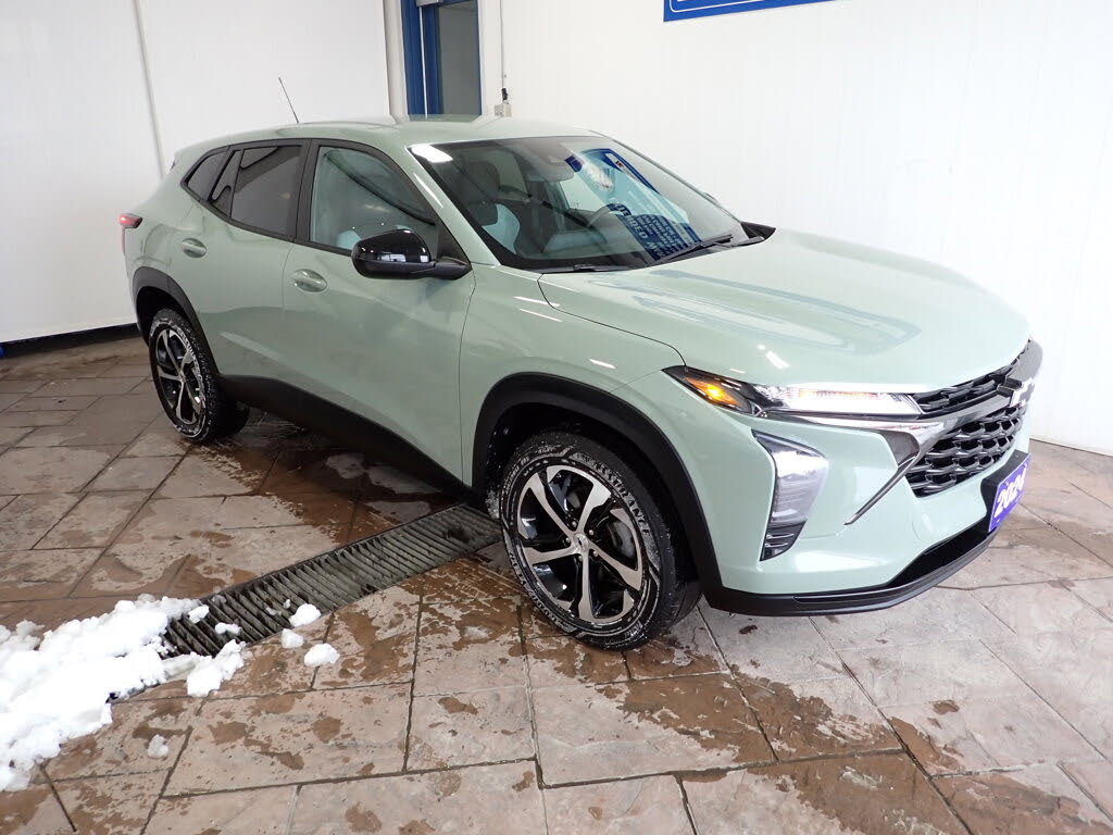 2024 Chevrolet Trax RS with 1RS FWD