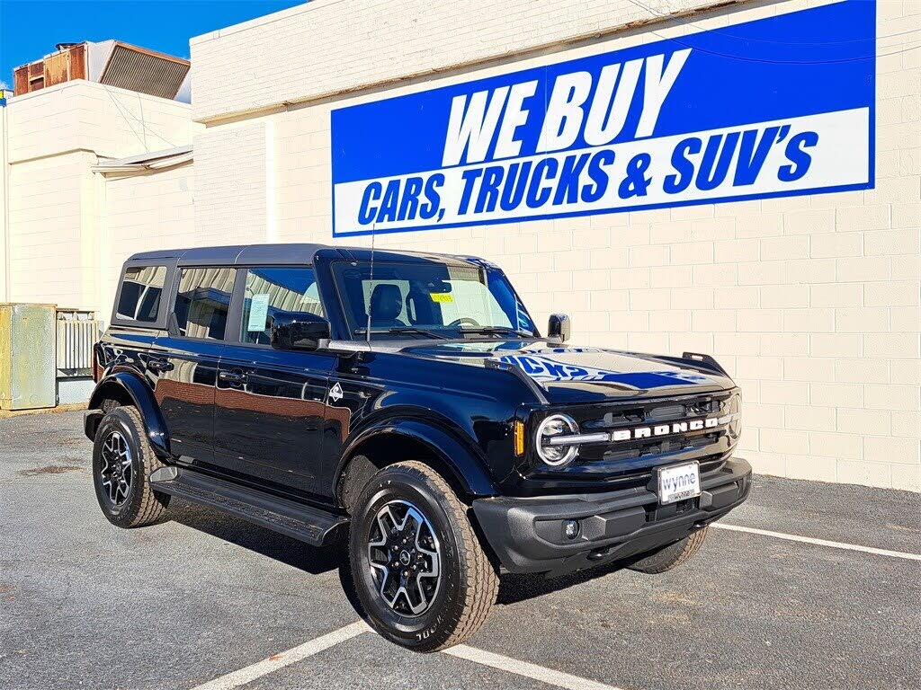 2025 Ford Bronco Outer Banks 4-Door 4WD