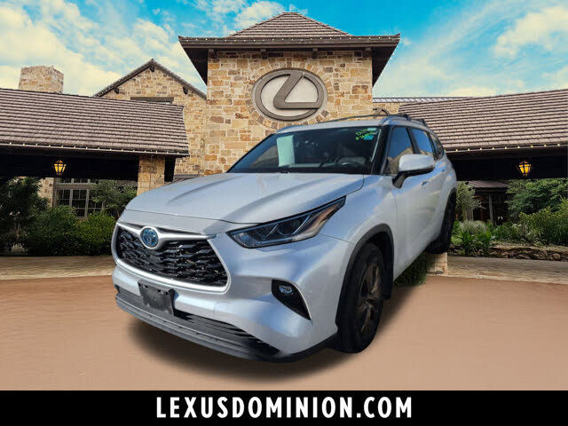 2023 Toyota Highlander Hybrid Bronze Edition FWD